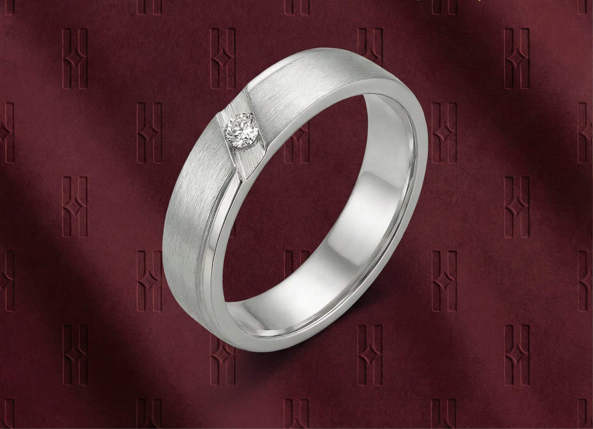 The Sovereign Solitaire Silver Band