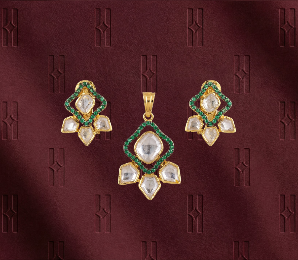The Aurelia Solitaire Locket Suite
